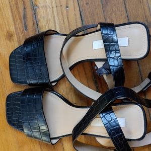 HM premium leather square toe heeled sandal